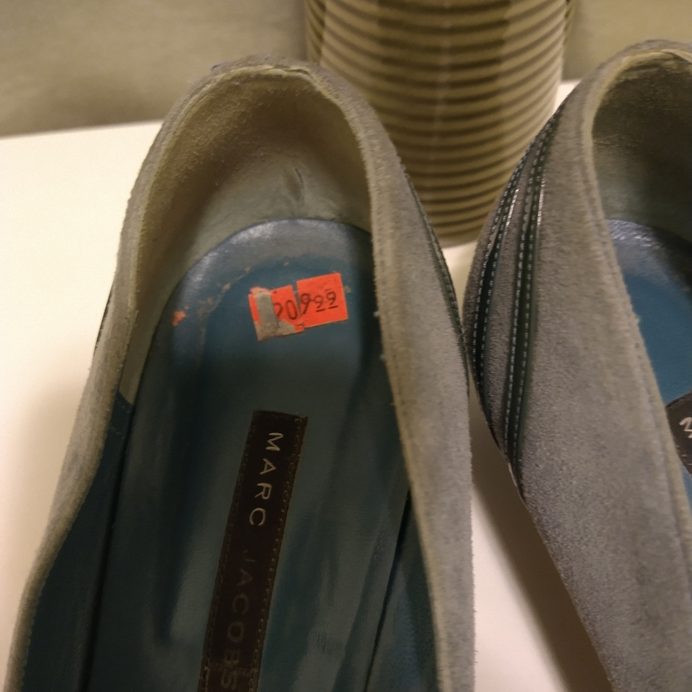 Shoes - Picture 4 of 7